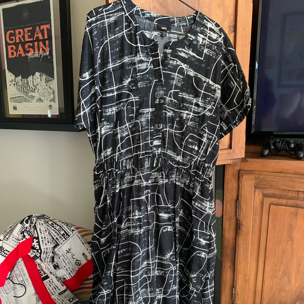 Mossimo Abstract Print Dress Black and White Abstract XXL Women's New With Tags